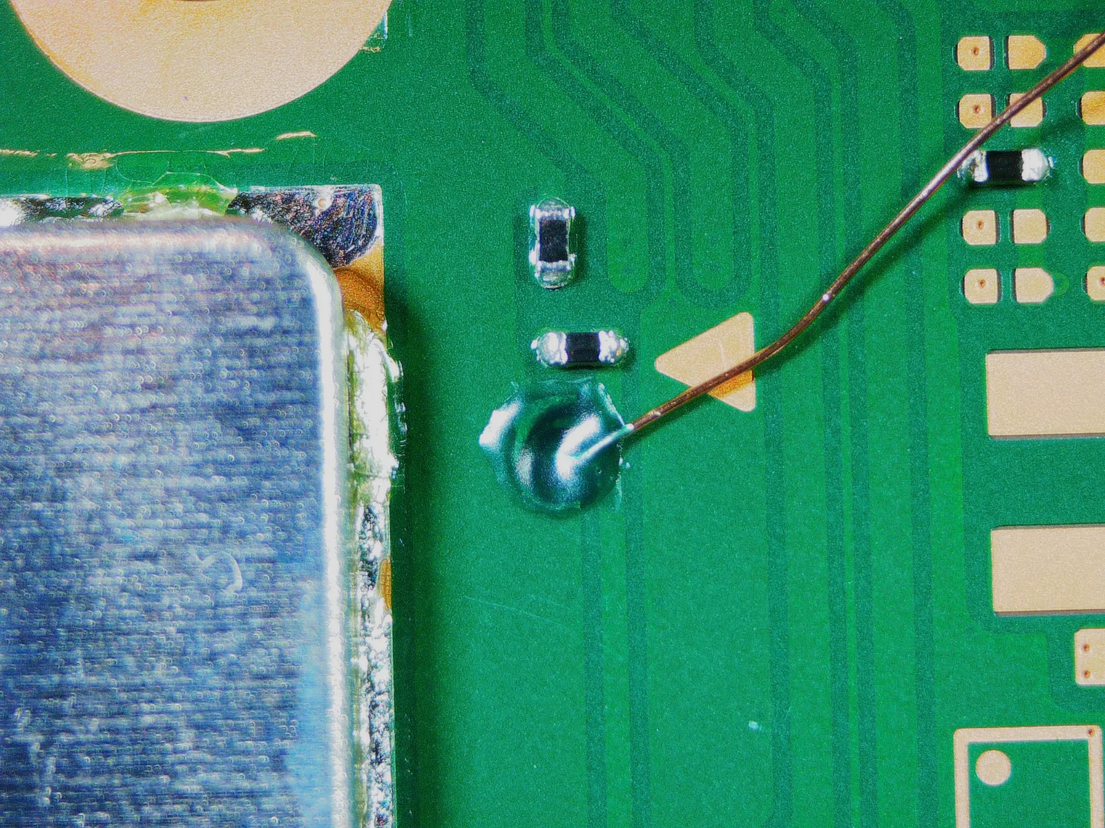 Switch Modchip Installation photo 4